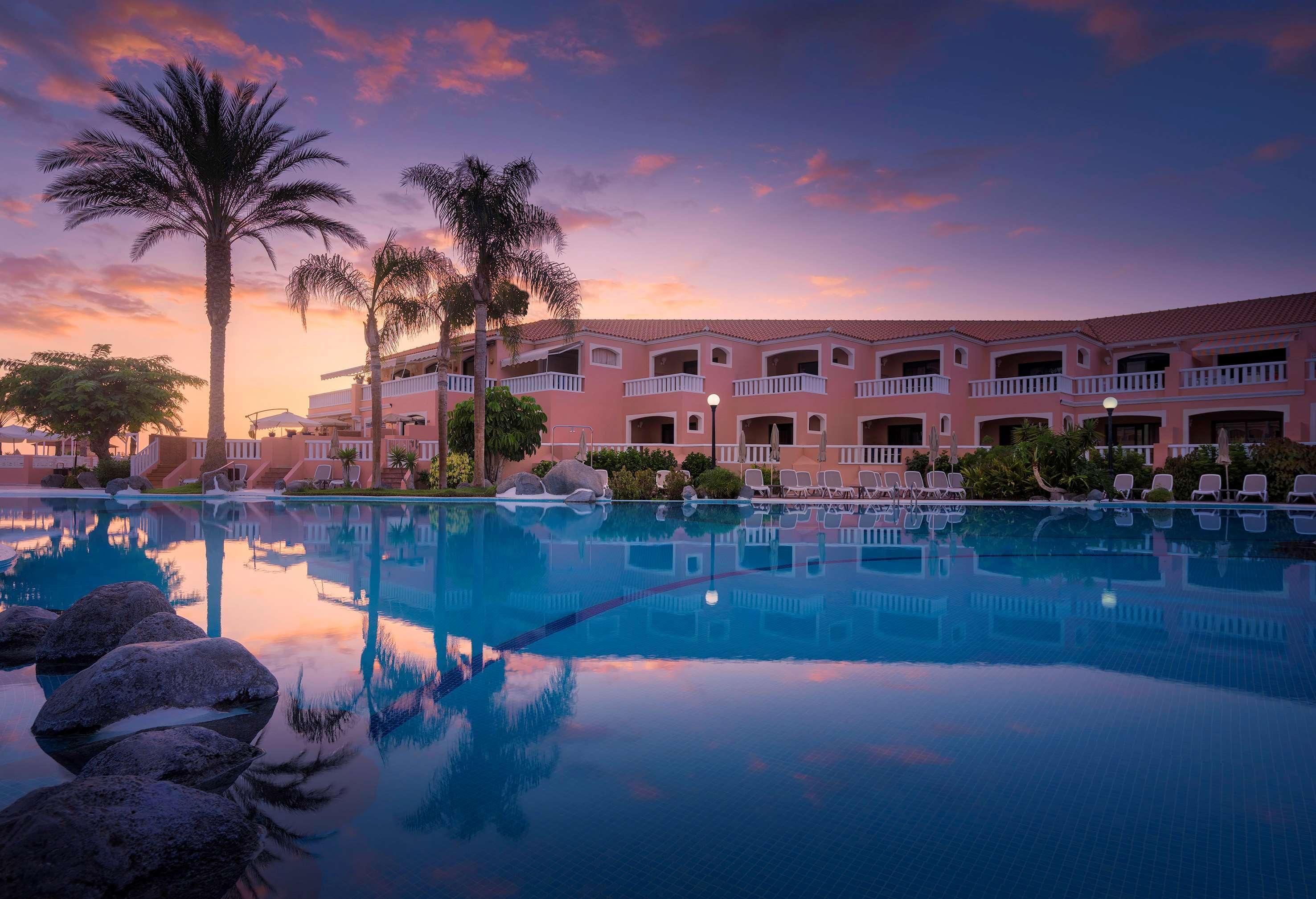 Sol Sun Beach Apartamentos Адехе Екстериор снимка